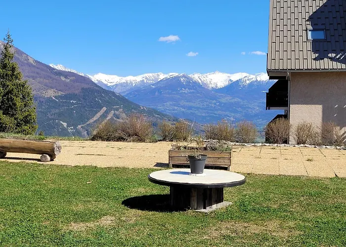Appartement Reallon 5 Personnes En Rez De Jardin